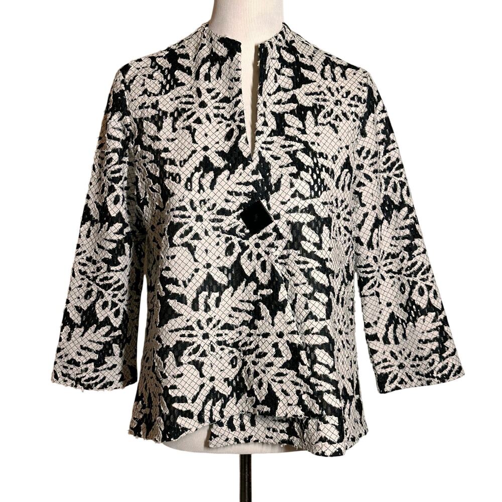 yushi Lightweight Black and White One Button Jacket Size Small